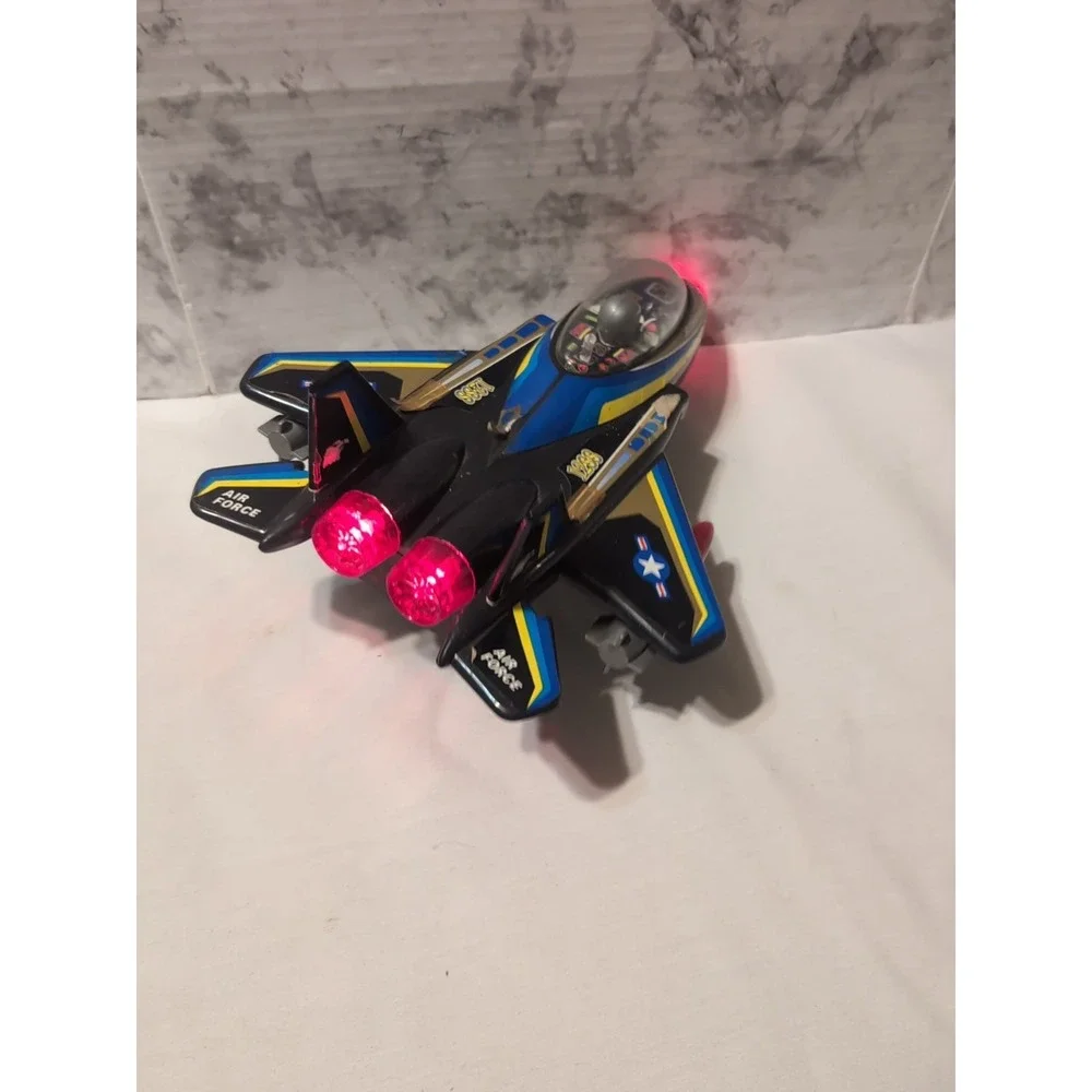 VINTAGE 80'S ROARING JET BATTERY OPERATED TOY PLANE Lights & Sound WORKS 13